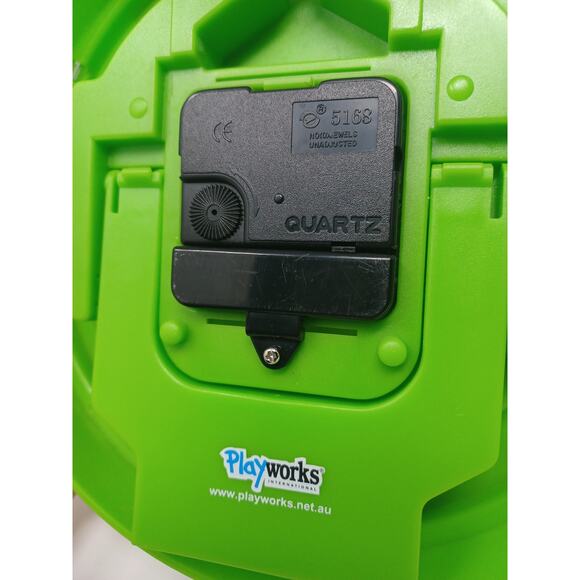 The Wiggles Big Red Car Clock Vintage Wags Dorothy Dinosaur Feathersword Jeff - Picture 8 of 8